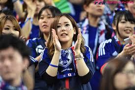 サッカー日本代表のタオルマフラーの種類や値段は 巻き方は 週末世界のfootbool