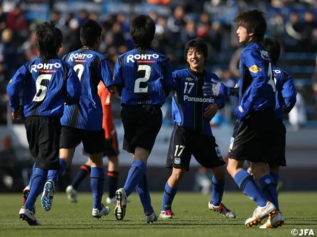 ガンバ大阪ジュニアユース時代の堂安律選手の写真