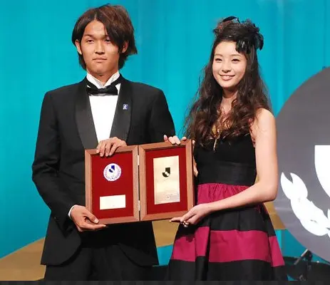 専用【宇佐美貴史】 宇佐美貴史、エースから一時は暴走族になった旧友からのエールに「鳥肌