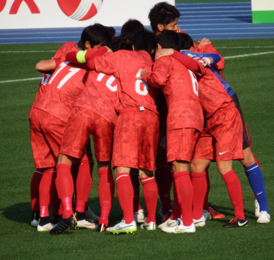 サッカー日本代表の円陣での掛け声は 海外の代表 クラブや高校サッカーでは 週末世界のfootbool