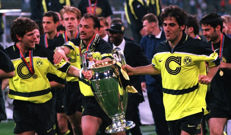 1996-1997UEFAチャンピオンズリーグ優勝のドルトムントの写真