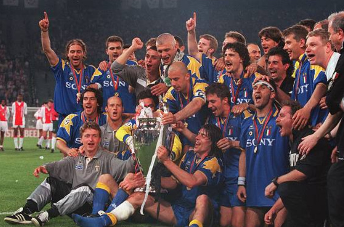 1995-1996チャンピオンズリーグ優勝のユヴェントスの写真