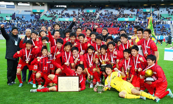 第94回全国高校サッカー選手権大会優勝の東福岡優勝の写真
