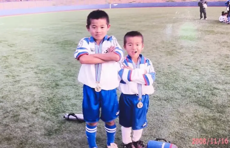 幼少期の佐野海舟選手の写真