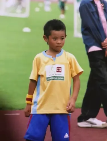 幼少期の佐野海舟選手の写真