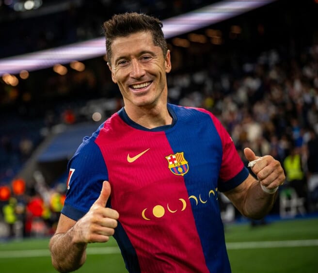 レヴァンドフスキ選手の写真