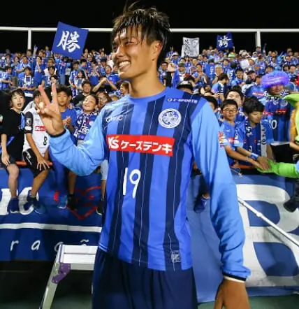 小川航基の歴代背番号と成績をクラブ、日本代表別にまとめてみた