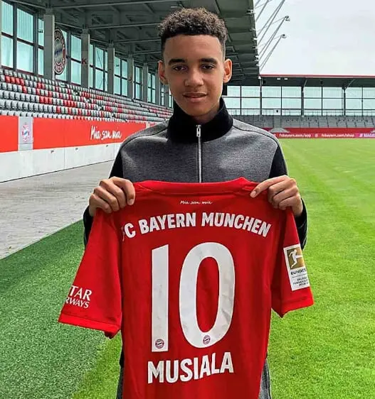 ジャマル・ムシアラの歴代背番号とその意味｜42番を選んだ理由を