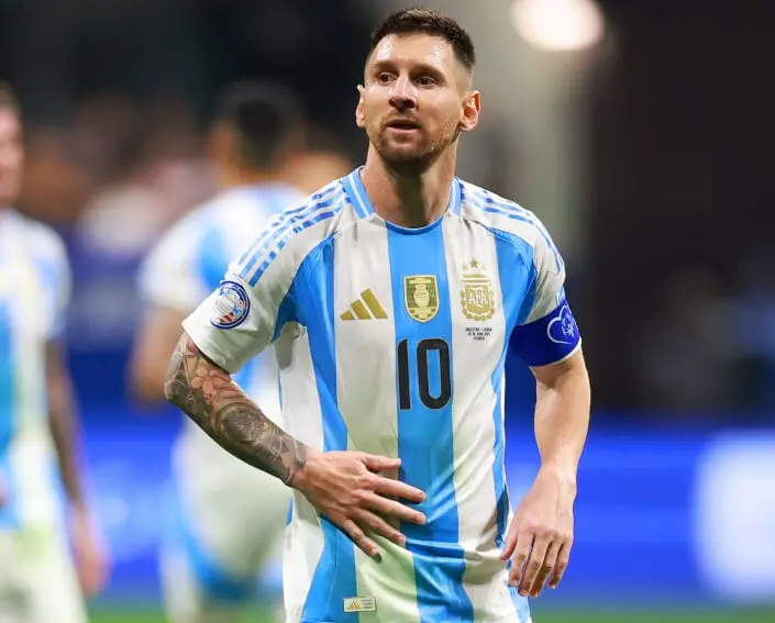 完全版】リオネル・メッシ｜クラブ＆アルゼンチン代表の歴代背番号一覧