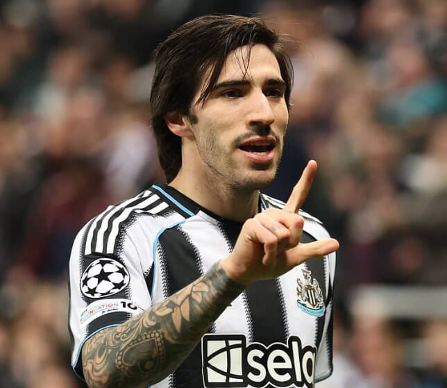 サンドロ・トナーリ選手の写真