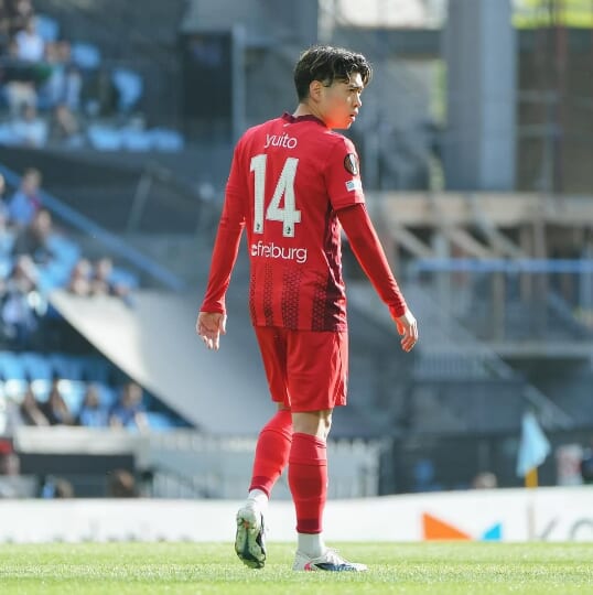 鈴木唯人選手の写真